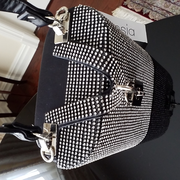 Alessia Rhinestone Bucket Bag Purse. NEW. Black w/ rhinestones, silver hardware. - Picture 4 of 16